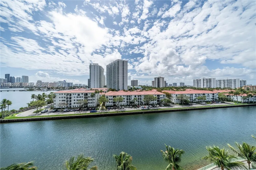 3250 NE 188th St #606 Aventura, FL 33180