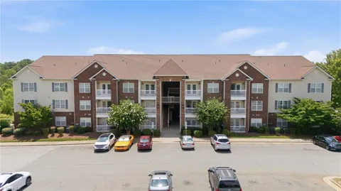 1380 Heritage Pointe Drive #204