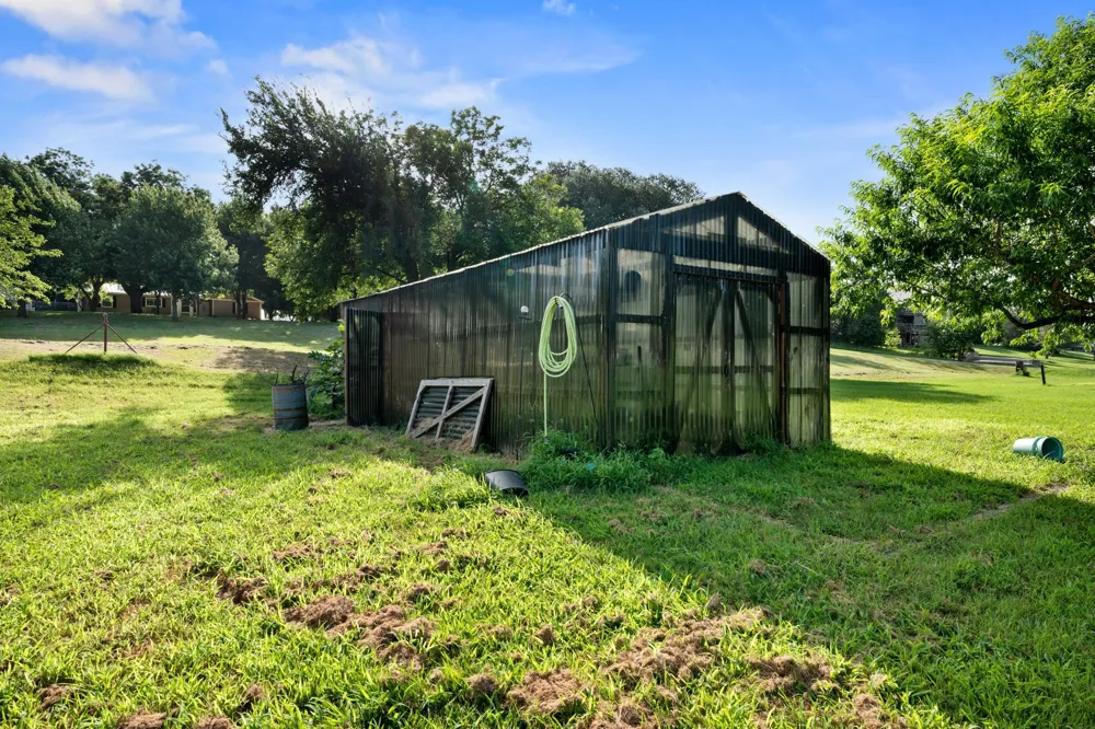 800 River View Road Millsap, TX 76066