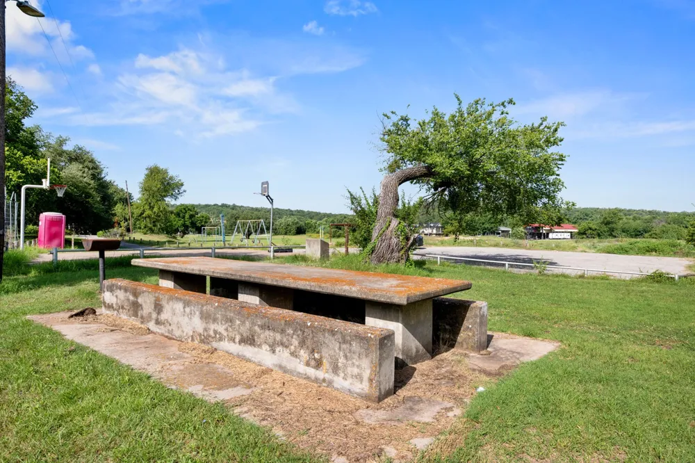 800 River View Road Millsap, TX 76066