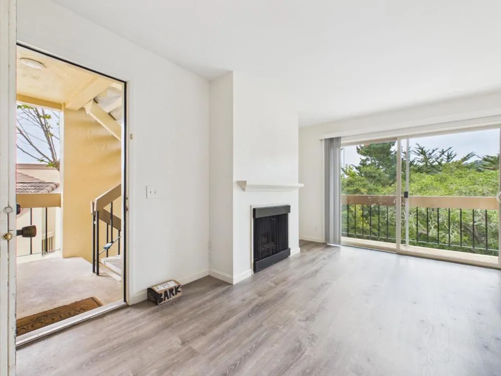 4202 Golden Oaks Lane #4202 Monterey, CA 93940
