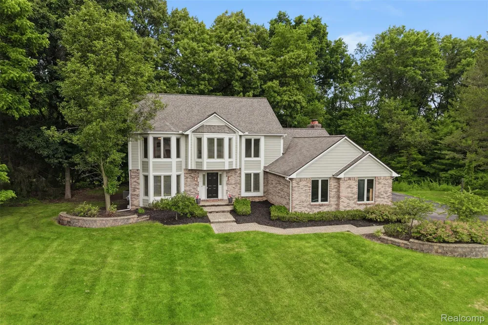 5336 Urbana Drive Genoa Township, MI 48116