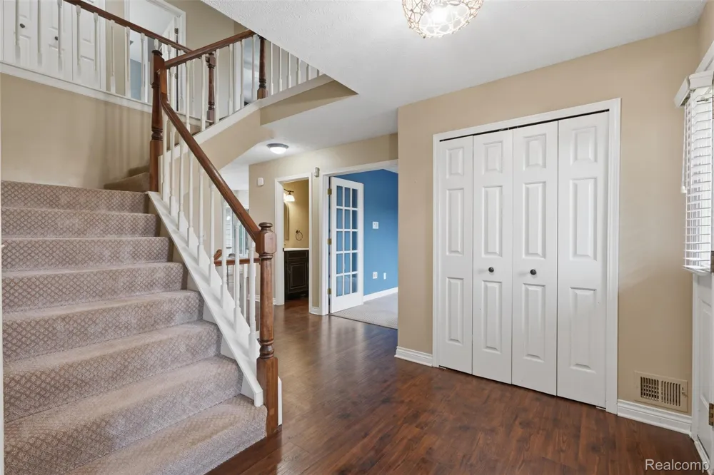 5336 Urbana Drive Genoa Township, MI 48116