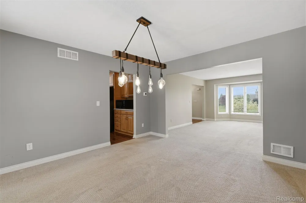 5336 Urbana Drive Genoa Township, MI 48116