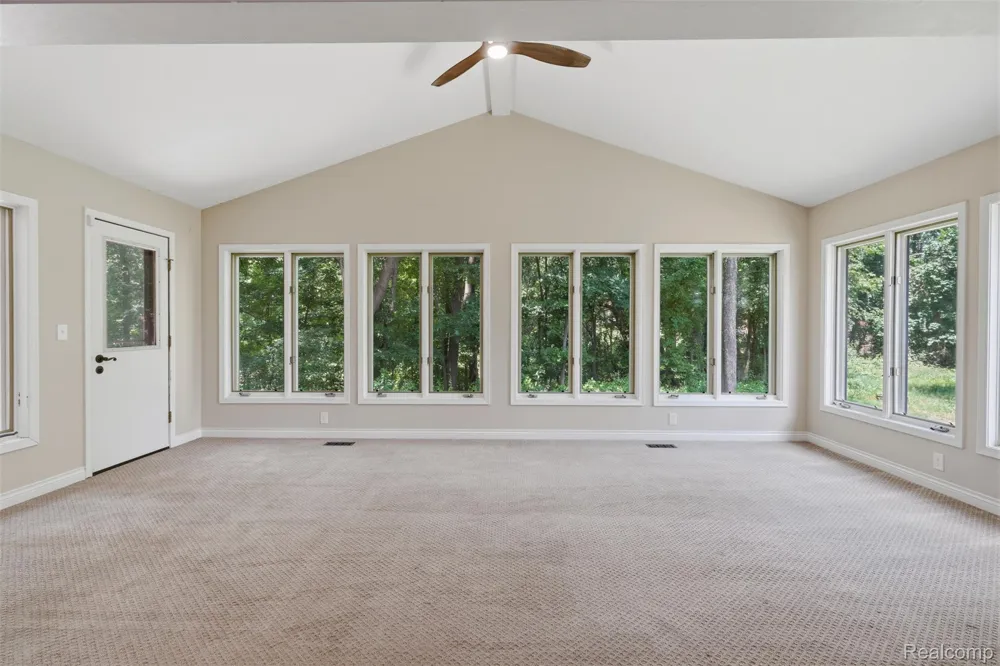 5336 Urbana Drive Genoa Township, MI 48116