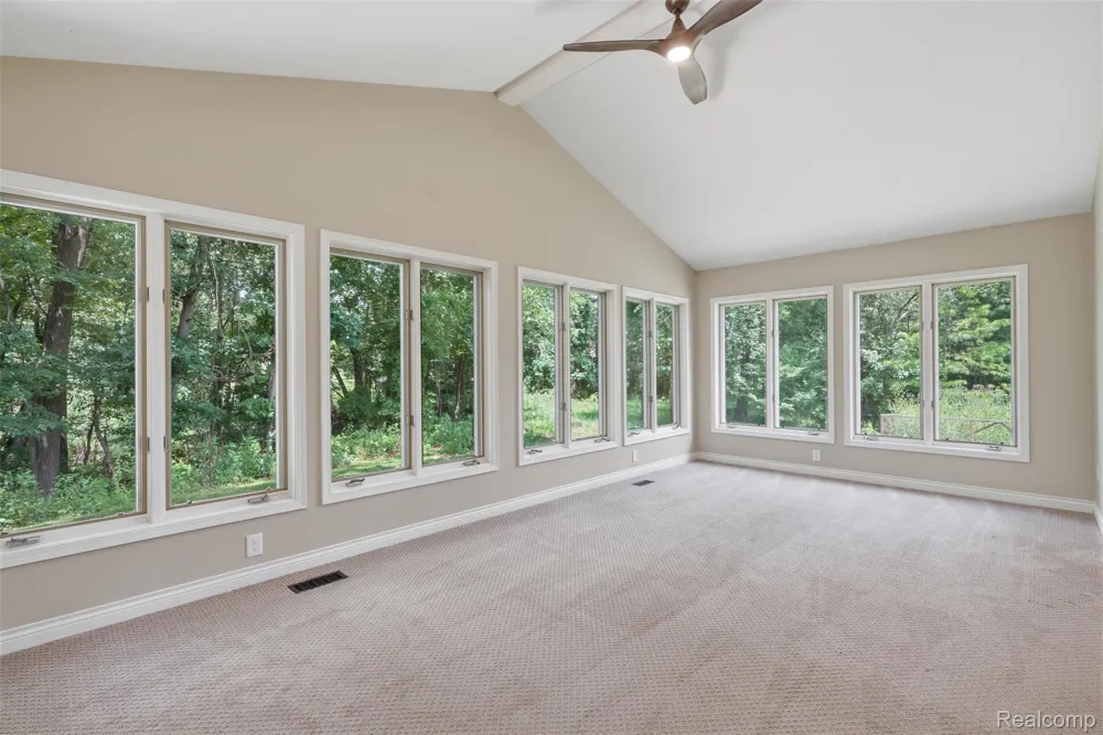 5336 Urbana Drive Genoa Township, MI 48116
