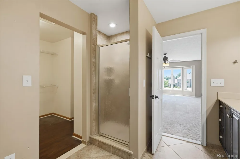 5336 Urbana Drive Genoa Township, MI 48116