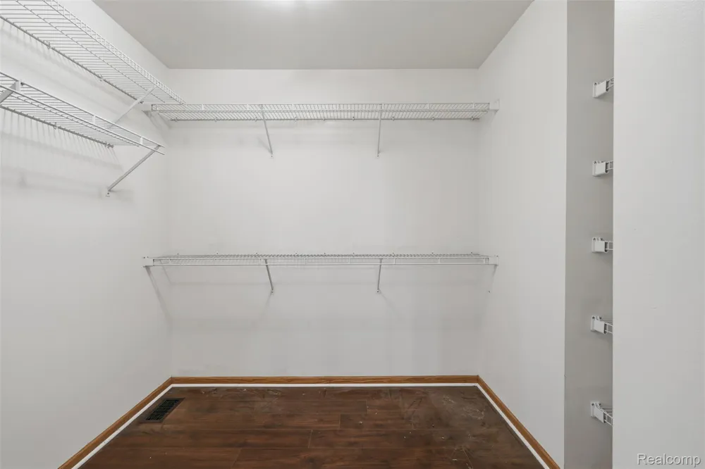 5336 Urbana Drive Genoa Township, MI 48116