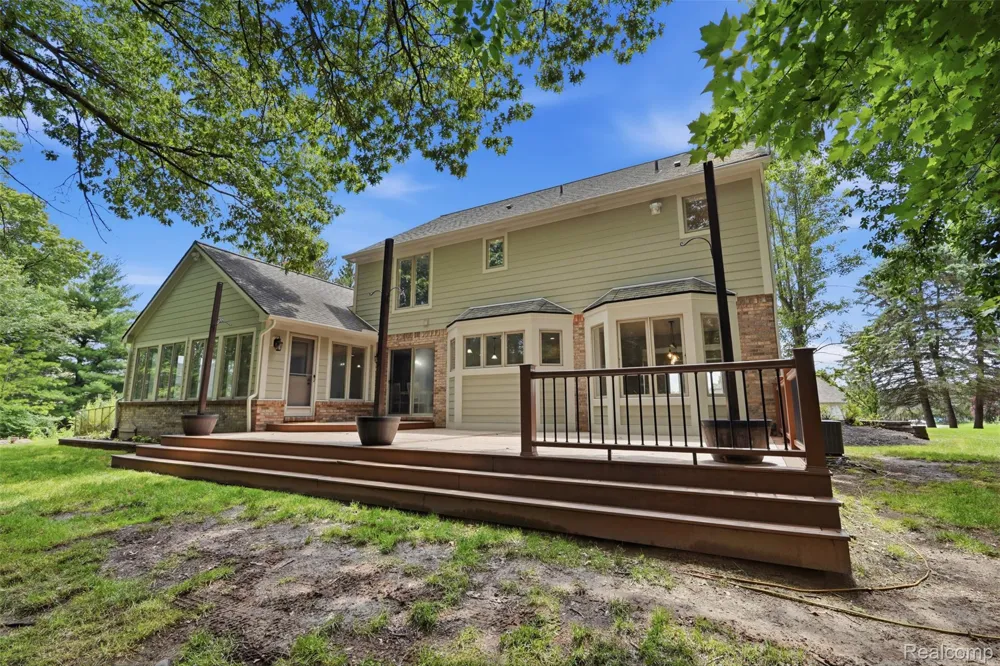5336 Urbana Drive Genoa Township, MI 48116