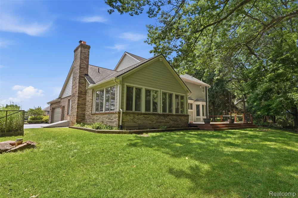 5336 Urbana Drive Genoa Township, MI 48116