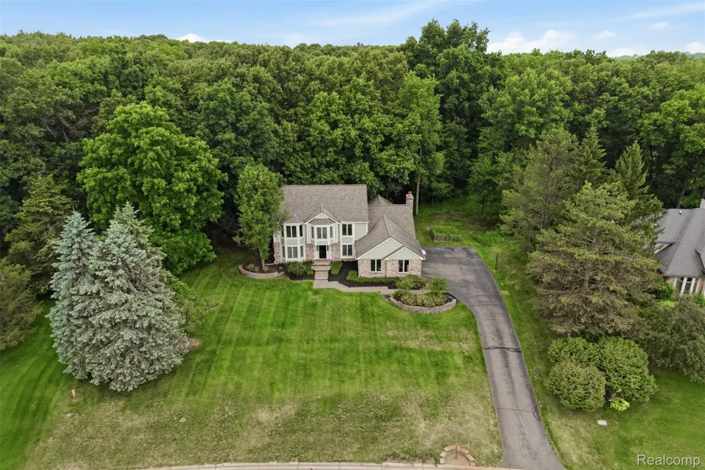 5336 Urbana Drive Genoa Township, MI 48116