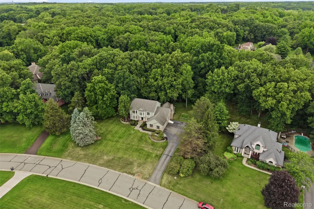 5336 Urbana Drive Genoa Township, MI 48116