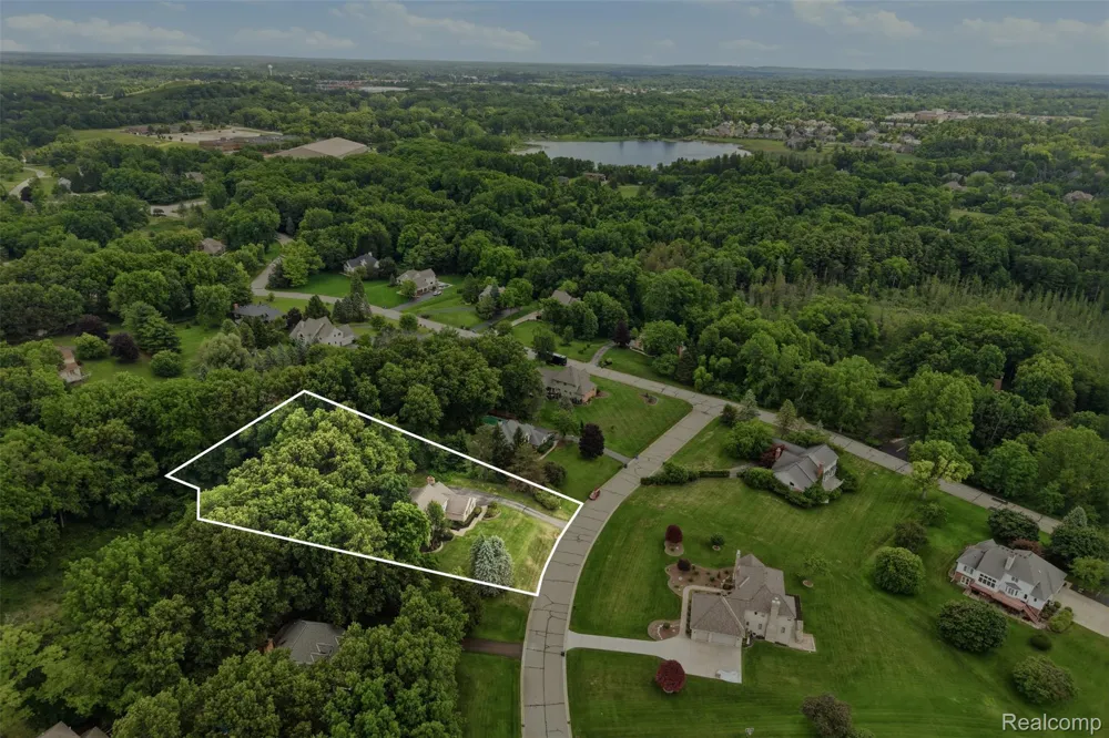 5336 Urbana Drive Genoa Township, MI 48116