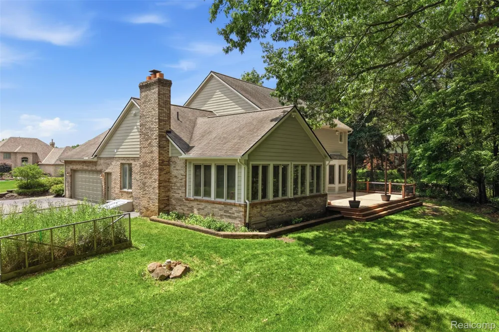 5336 Urbana Drive Genoa Township, MI 48116