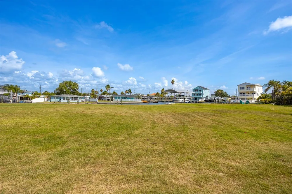 6520 LOUISE COURT Hudson, FL 34667