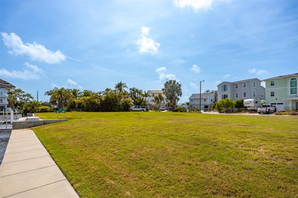 6520 LOUISE COURT Hudson, FL 34667