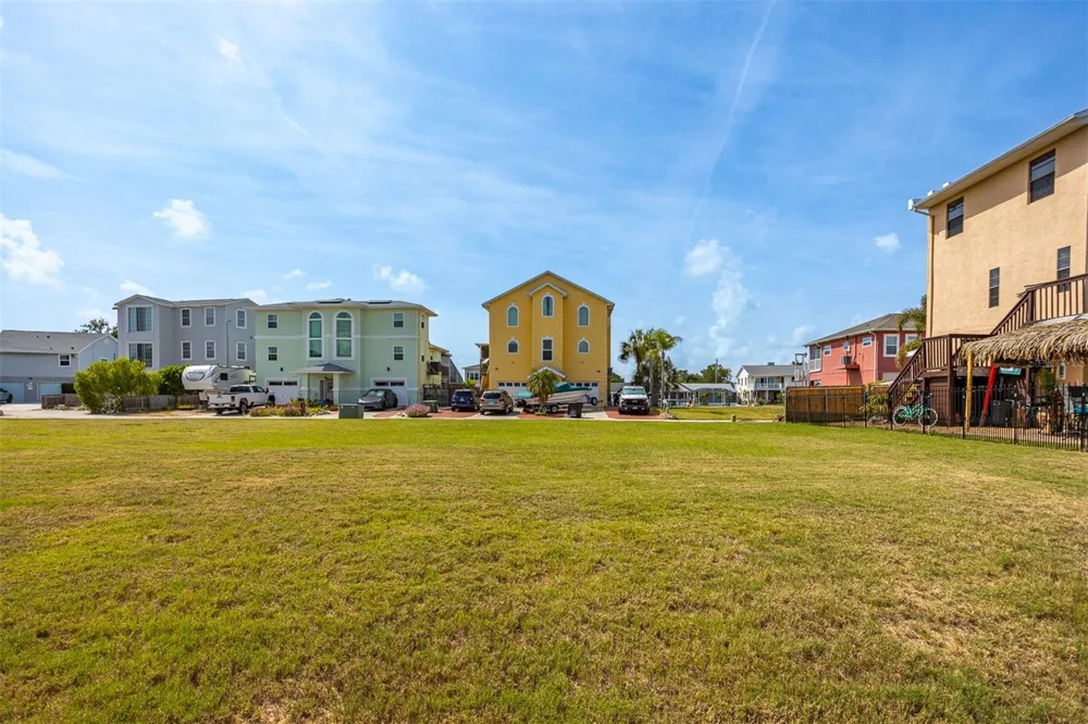 6520 LOUISE COURT Hudson, FL 34667