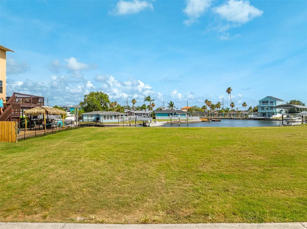 6520 LOUISE COURT Hudson, FL 34667