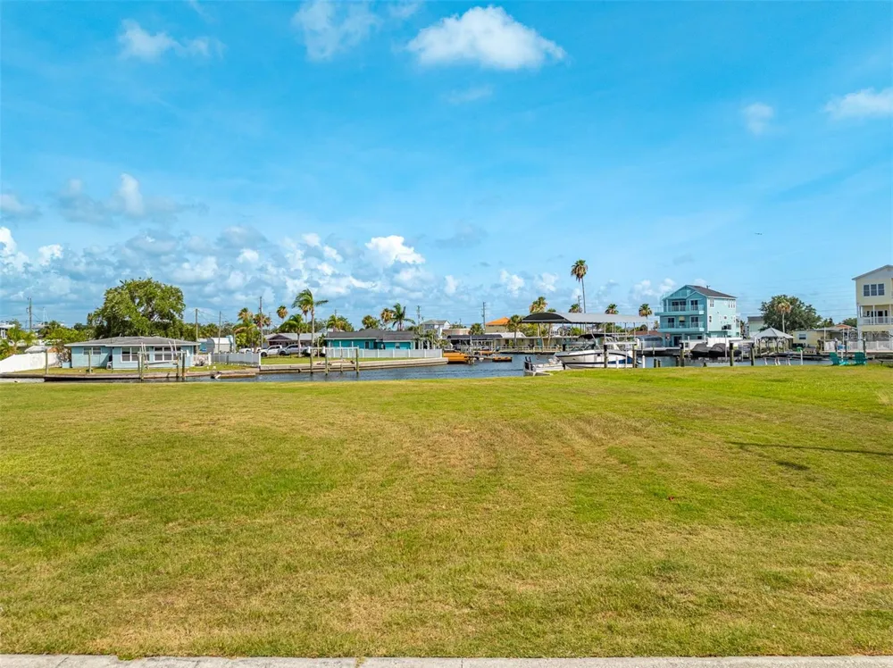 6520 LOUISE COURT Hudson, FL 34667