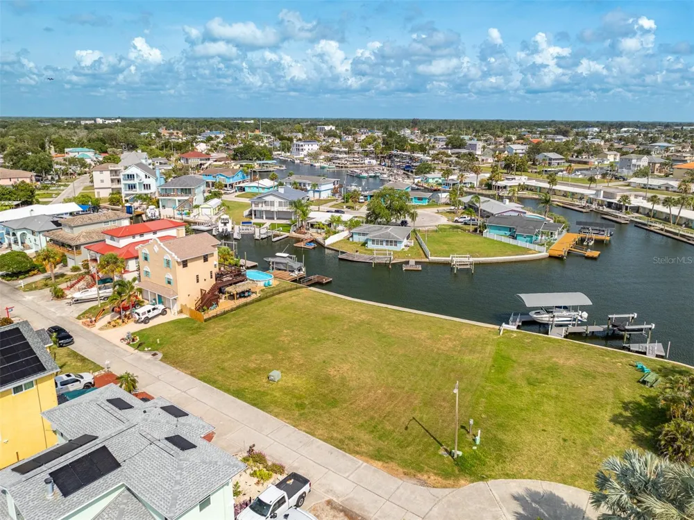 6520 LOUISE COURT Hudson, FL 34667