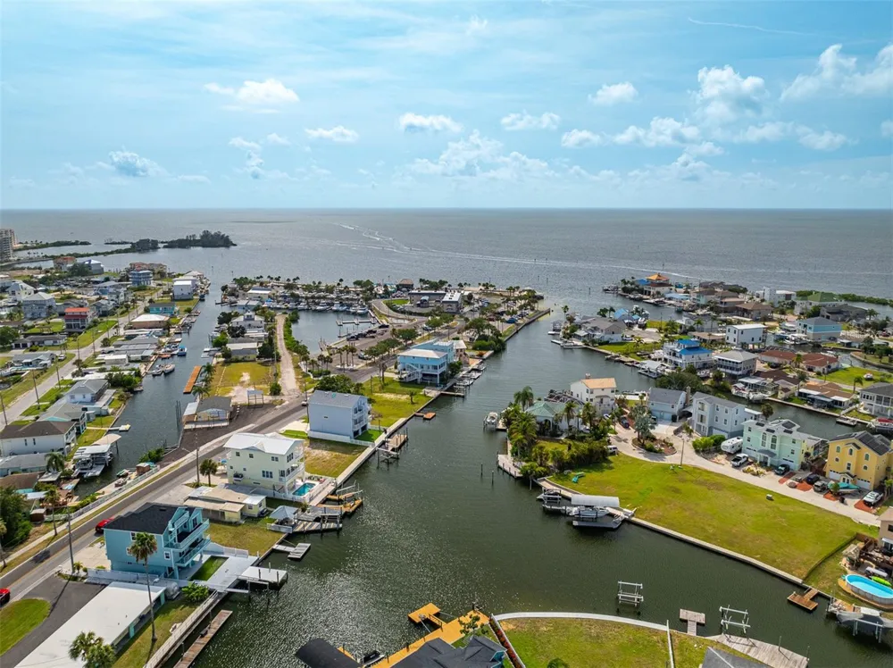 6520 LOUISE COURT Hudson, FL 34667