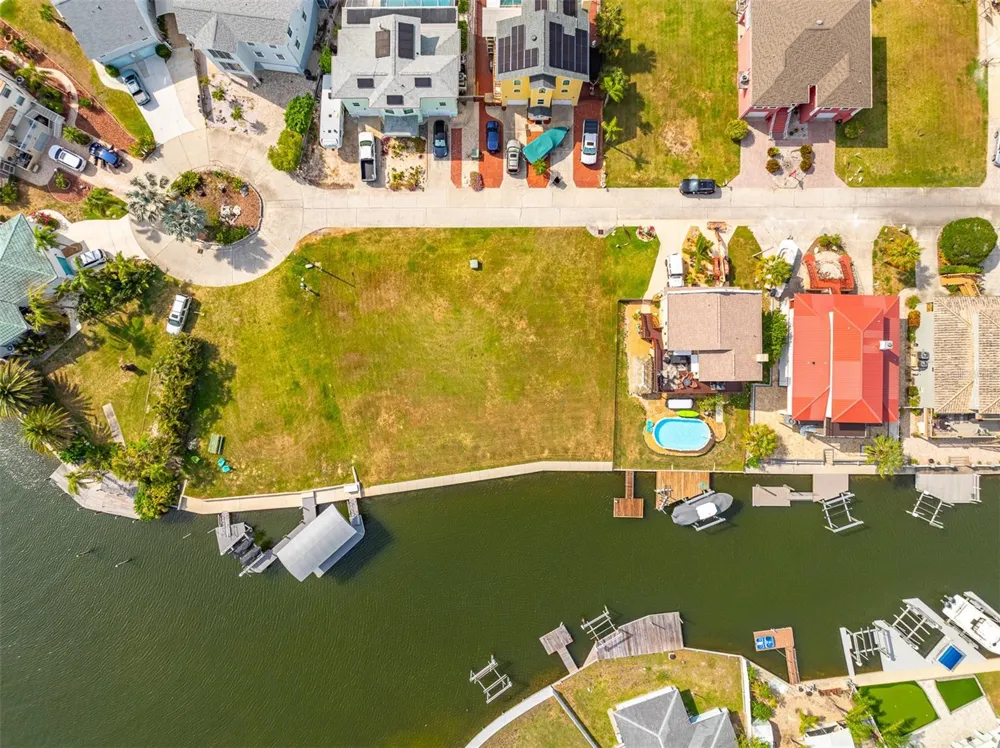 6520 LOUISE COURT Hudson, FL 34667