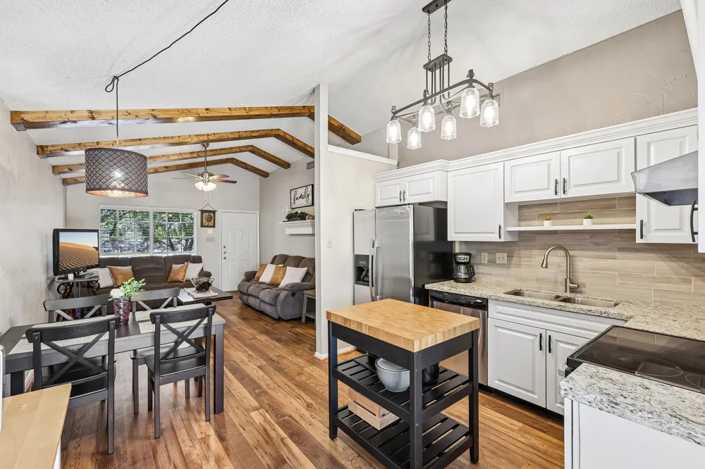1015 Yager Lane #184 Austin, TX 78753