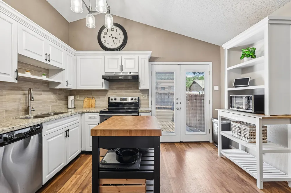 1015 Yager Lane #184 Austin, TX 78753