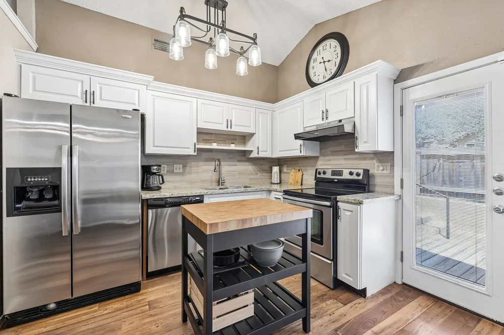 1015 Yager Lane #184 Austin, TX 78753