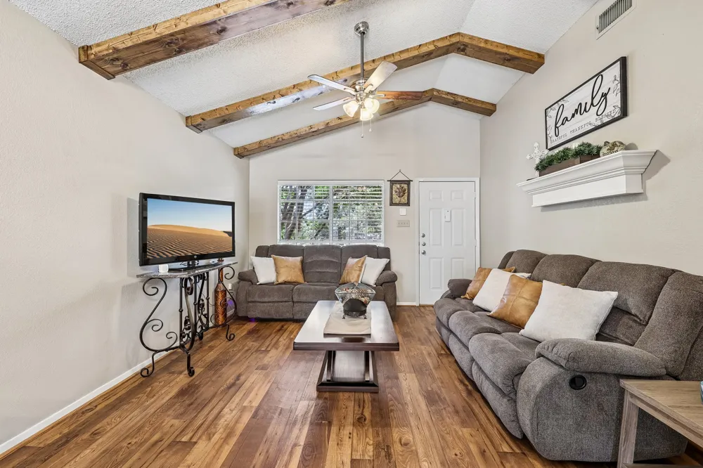 1015 Yager Lane #184 Austin, TX 78753