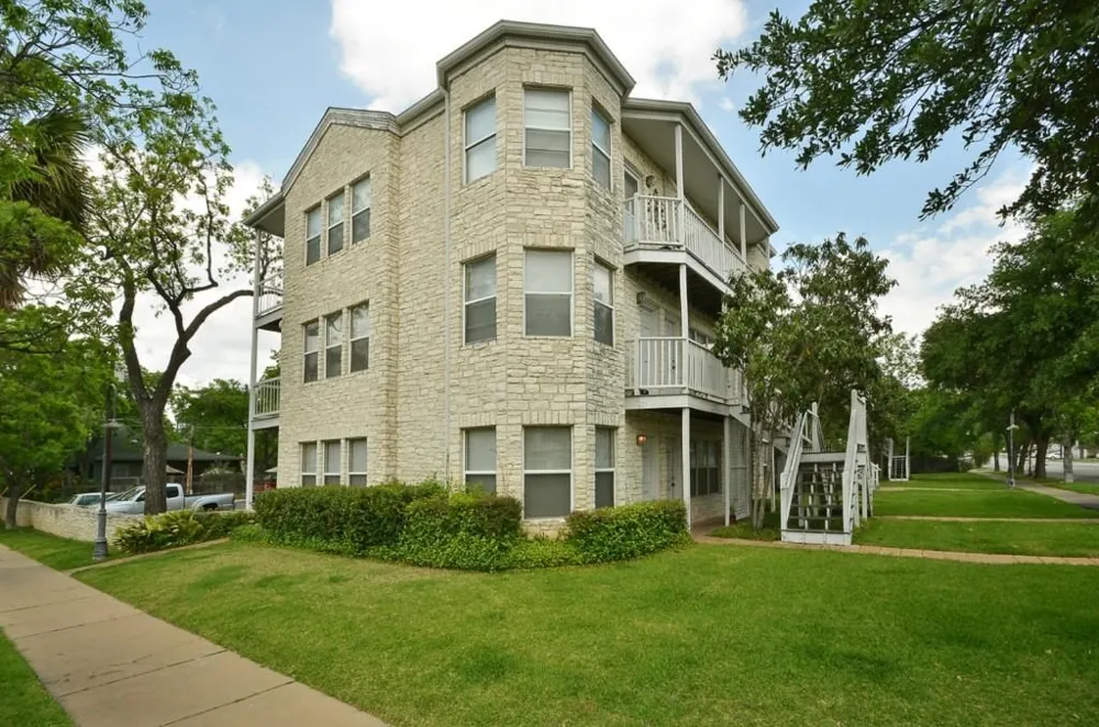 3400 Speedway #304 Austin, TX 78705