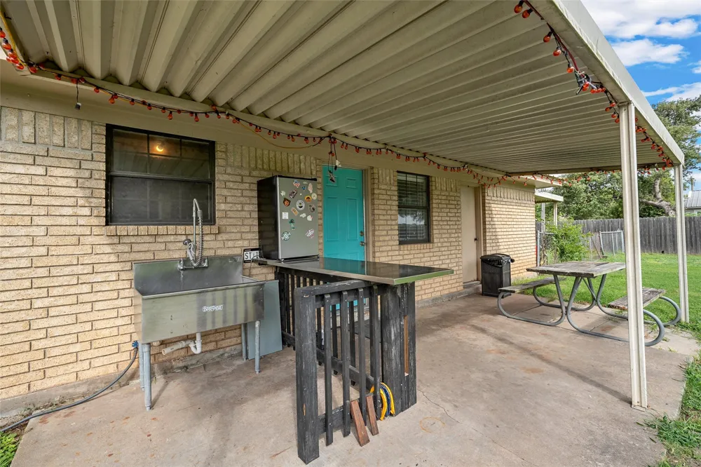 1002 Caron Street Robinson, TX 76706