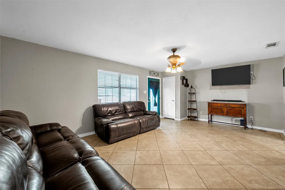 1002 Caron Street Robinson, TX 76706