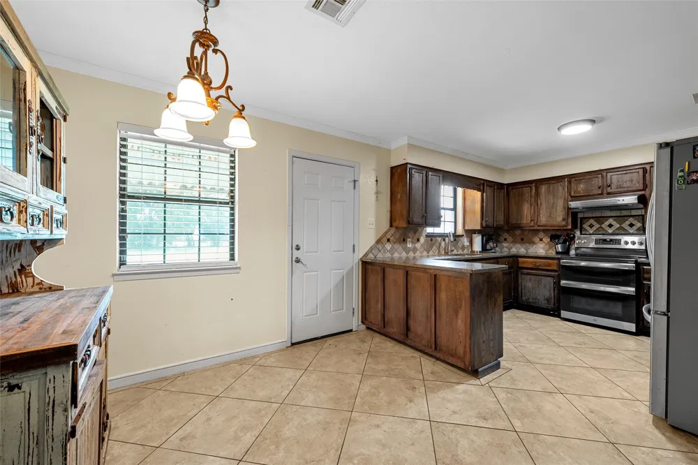1002 Caron Street Robinson, TX 76706