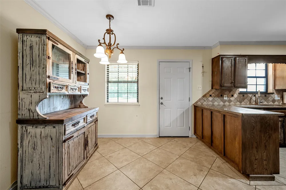 1002 Caron Street Robinson, TX 76706