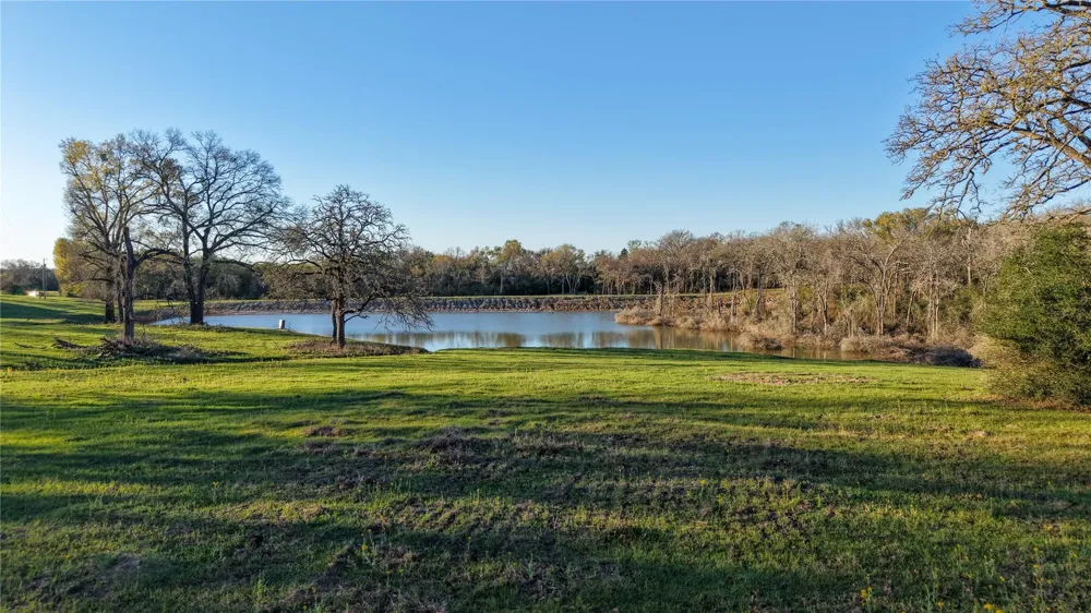 60 Jackrabbit Lane Bryan, TX 77808