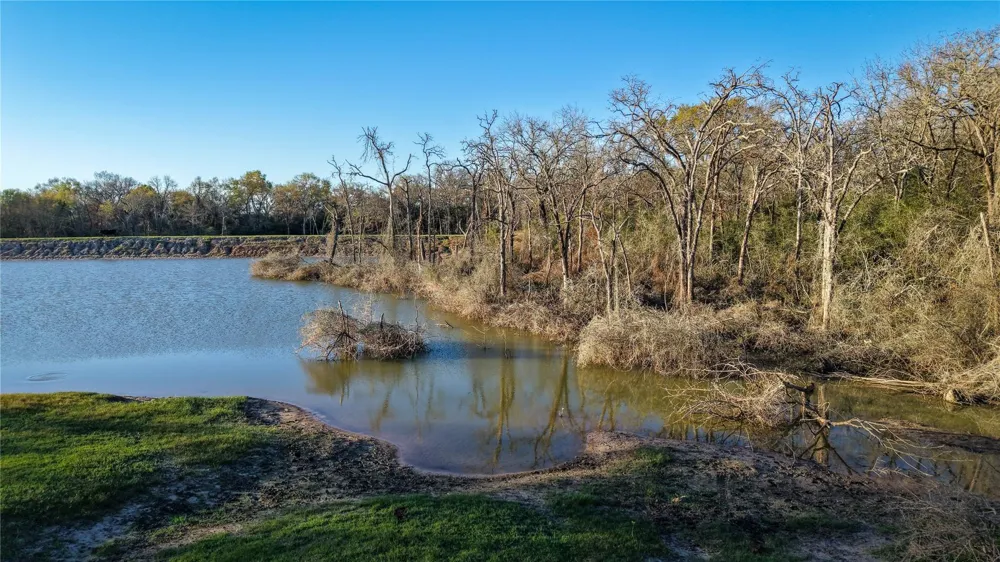 60 Jackrabbit Lane Bryan, TX 77808