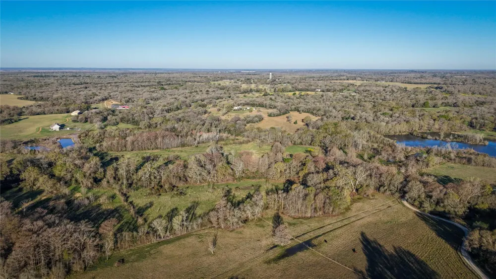 60 Jackrabbit Lane Bryan, TX 77808