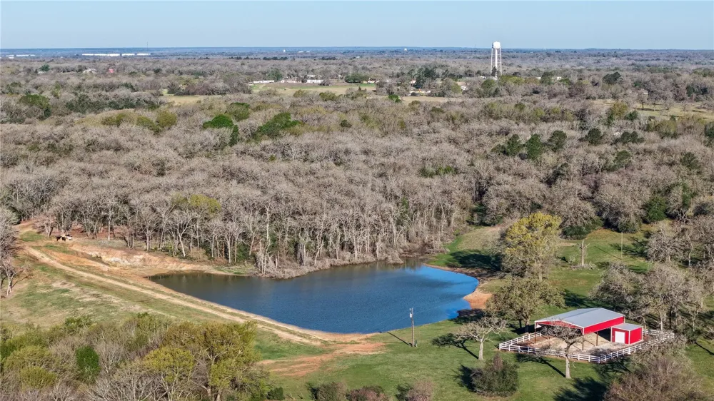 60 Jackrabbit Lane Bryan, TX 77808
