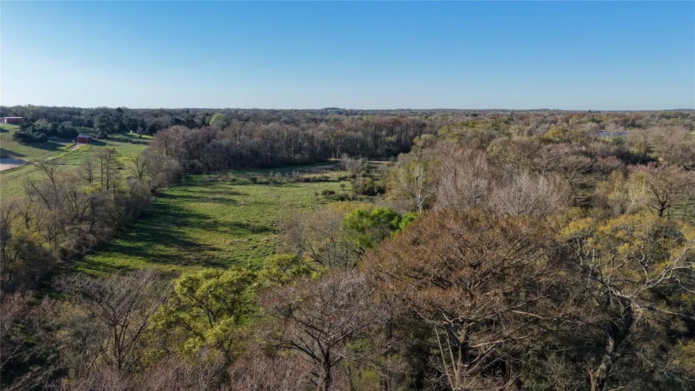 60 Jackrabbit Lane Bryan, TX 77808