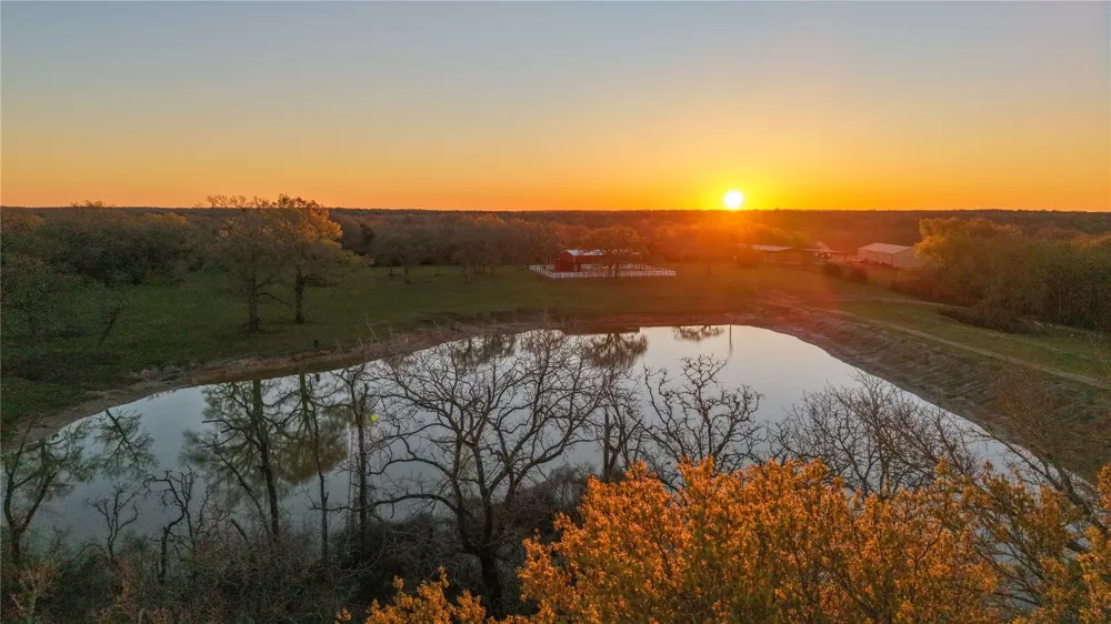 60 Jackrabbit Lane Bryan, TX 77808