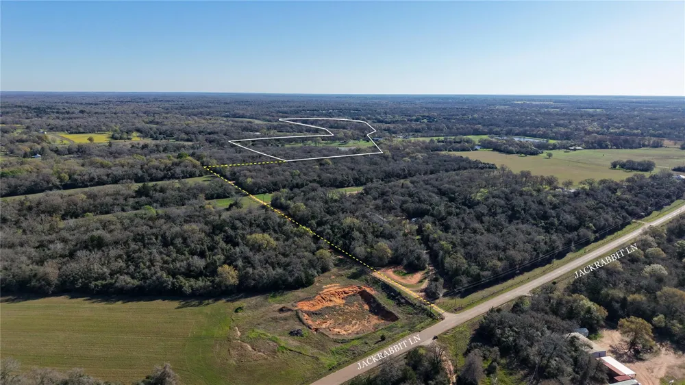60 Jackrabbit Lane Bryan, TX 77808