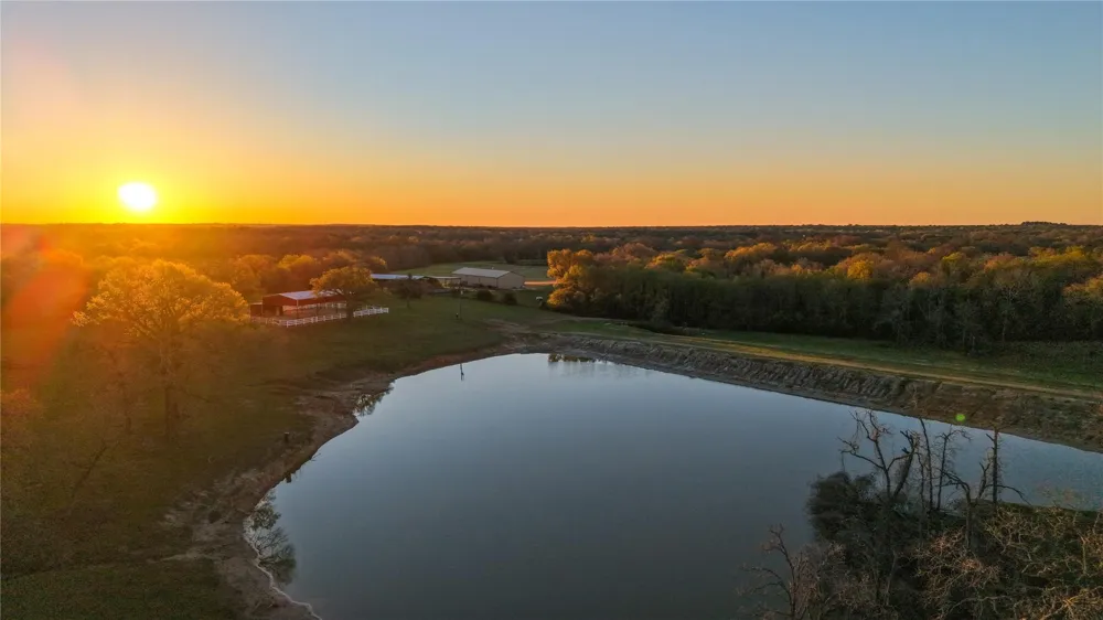 60 Jackrabbit Lane Bryan, TX 77808