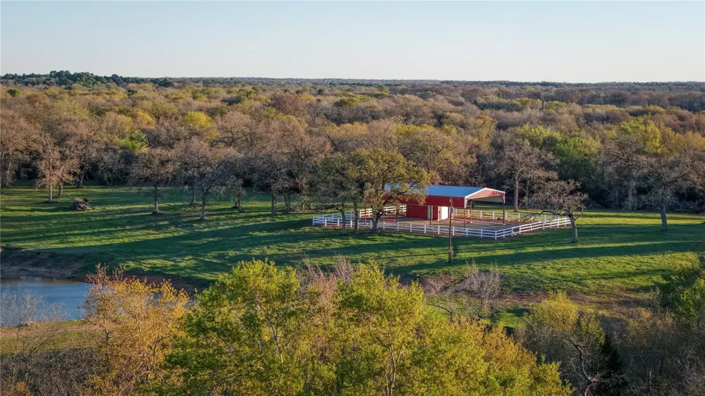 60 Jackrabbit Lane Bryan, TX 77808