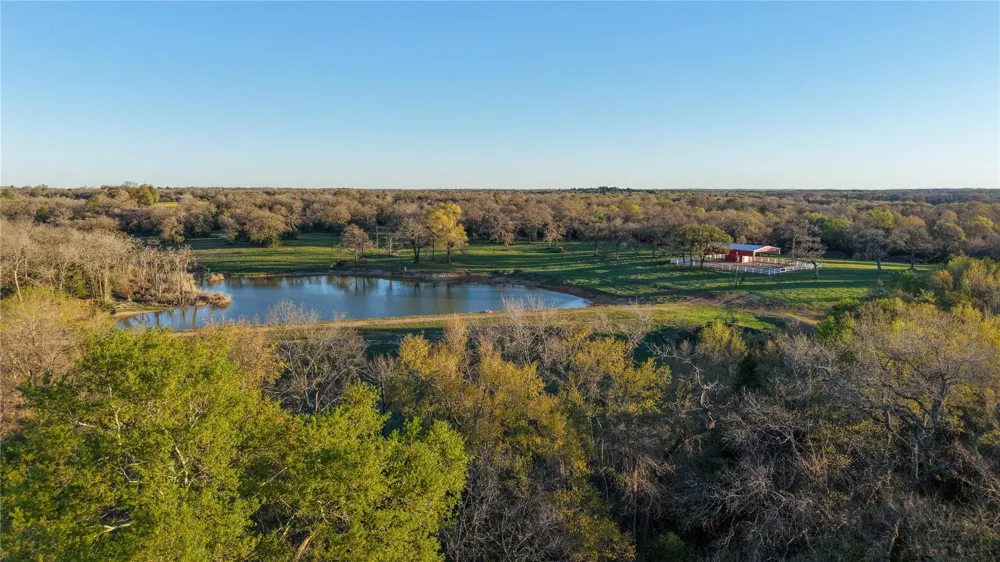 60 Jackrabbit Lane Bryan, TX 77808