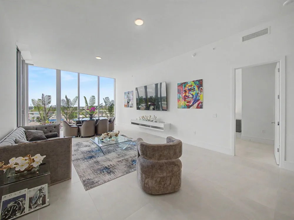 220 Lake Shore Drive #621 Lake Park, FL 33403