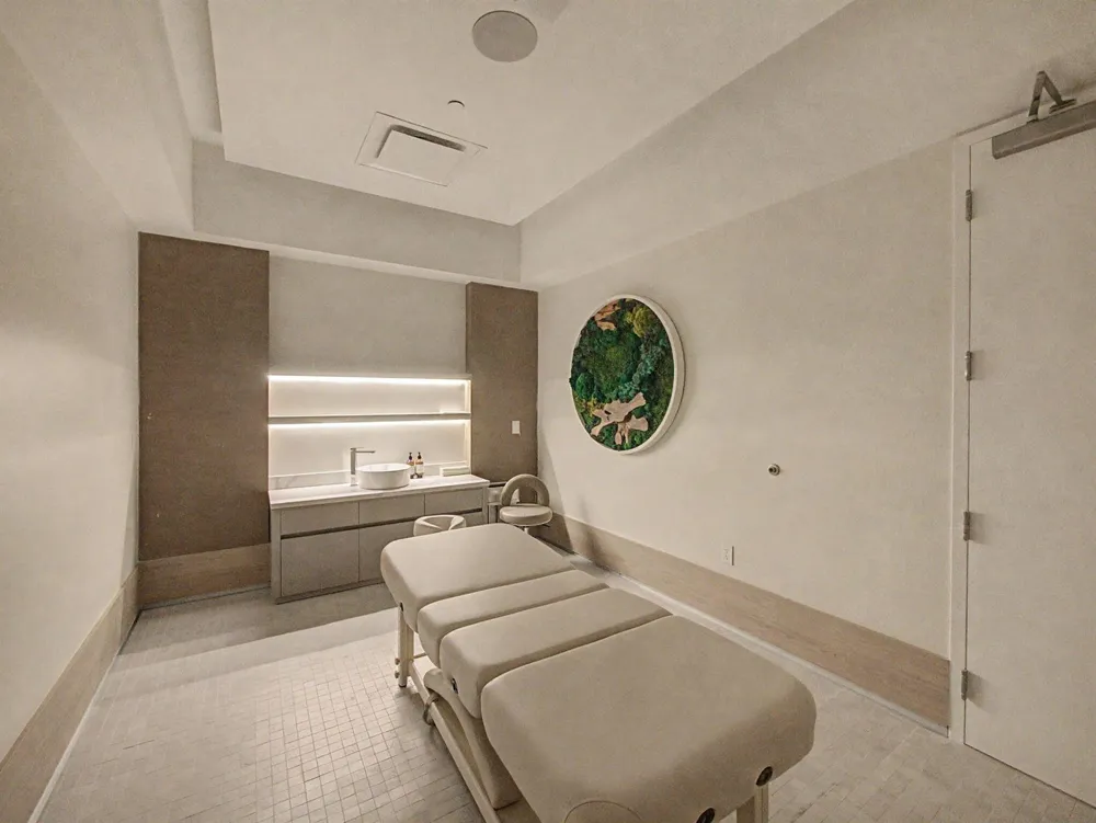 220 Lake Shore Drive #621 Lake Park, FL 33403
