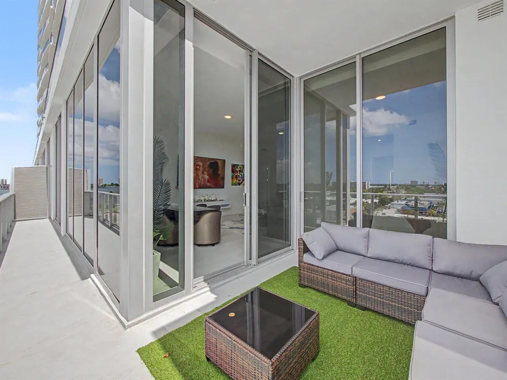 220 Lake Shore Drive #621 Lake Park, FL 33403