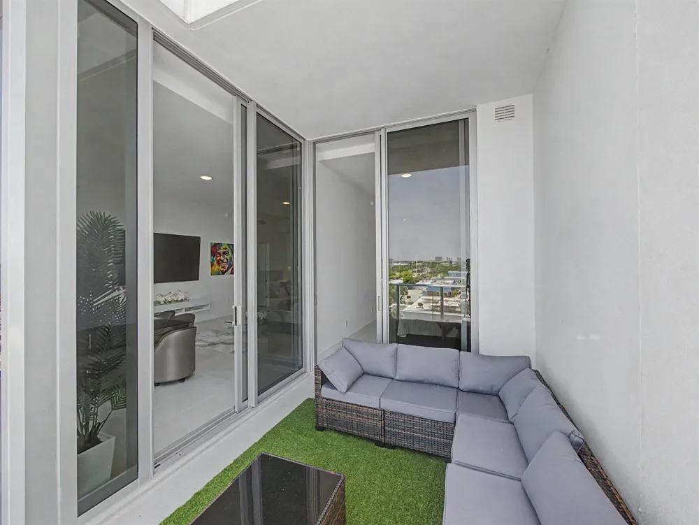 220 Lake Shore Drive #621 Lake Park, FL 33403
