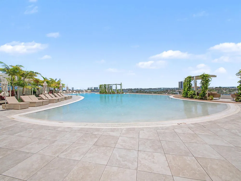 220 Lake Shore Drive #621 Lake Park, FL 33403